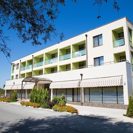 Hotel-Clinic Dr. Gechevi Pavel Banya Buitenkant foto
