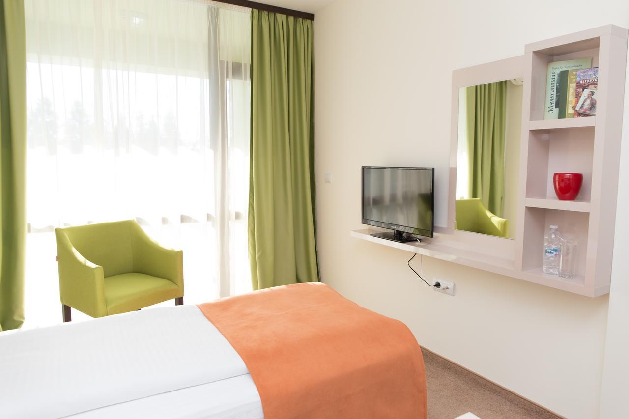 Hotel-Clinic Dr. Gechevi Pavel Banya Buitenkant foto