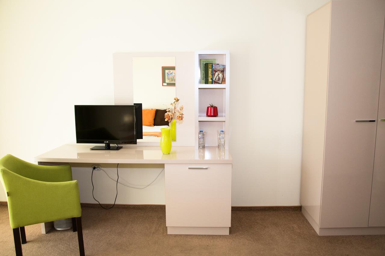 Hotel-Clinic Dr. Gechevi Pavel Banya Buitenkant foto