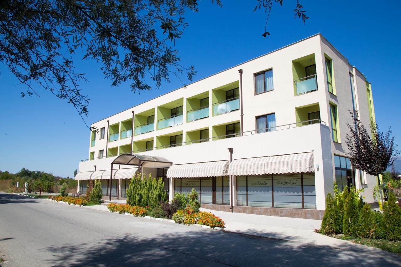 Hotel-Clinic Dr. Gechevi Pavel Banya Buitenkant foto