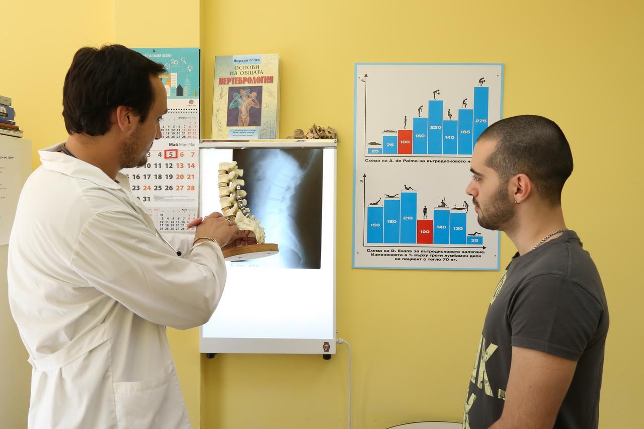 Hotel-Clinic Dr. Gechevi Pavel Banya Buitenkant foto