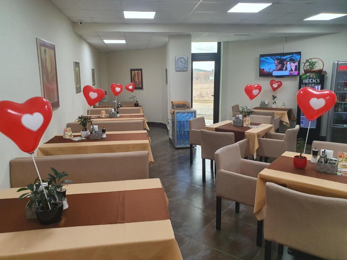 Hotel-Clinic Dr. Gechevi Pavel Banya Buitenkant foto